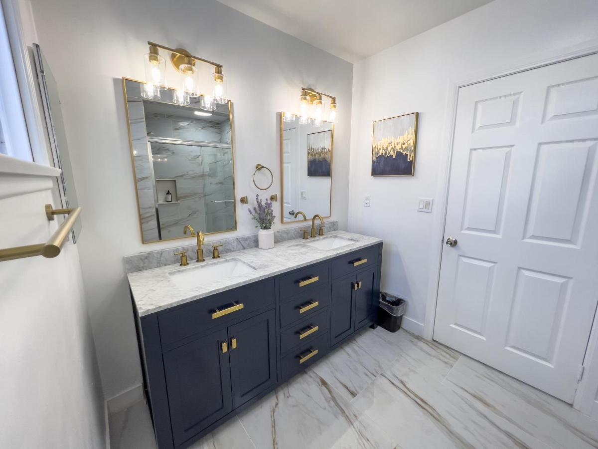 Luxury Villa With Hot Tub! Walk To Beach & Bars Long Beach Exterior foto