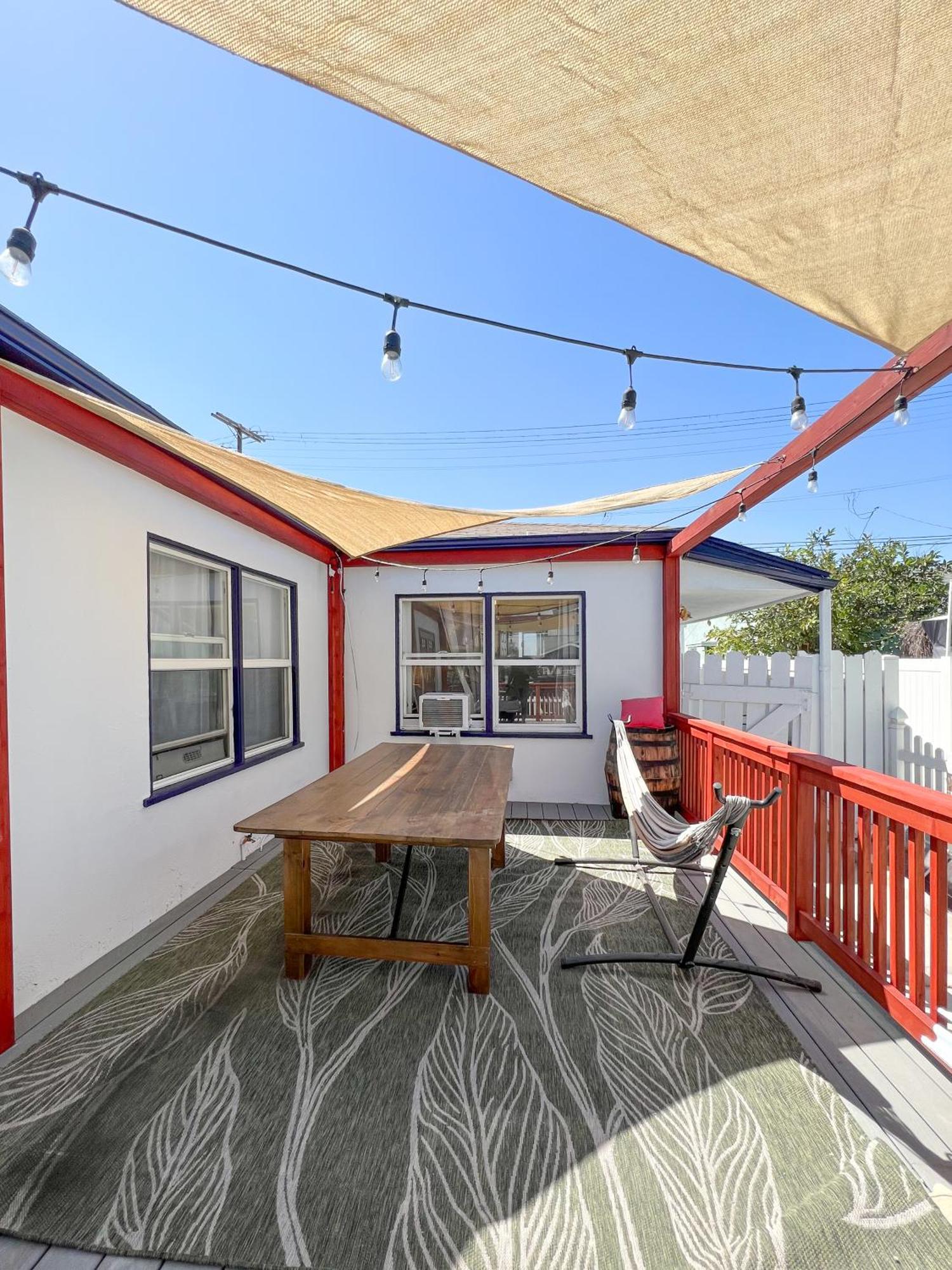 Luxury Villa With Hot Tub! Walk To Beach & Bars Long Beach Exterior foto